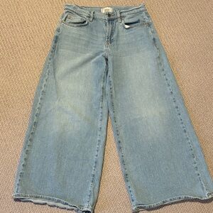 BDG Denim Flare Jeans in Light Blue- super cute size 27